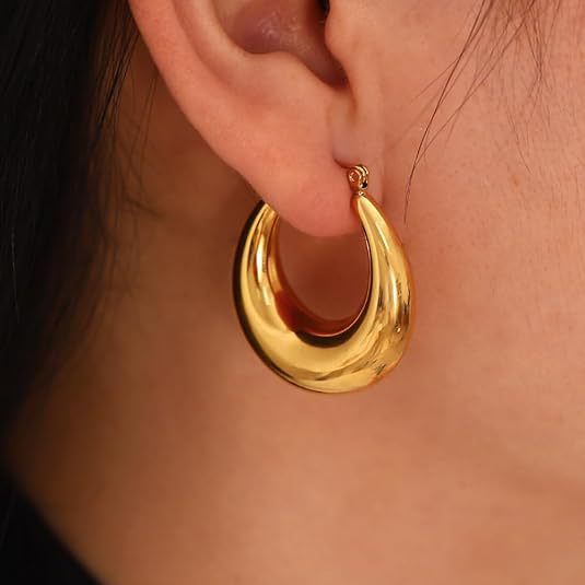 Exaggerated Geometric Circle Earrings – Bold Metal Texture – Hidden Picks Online